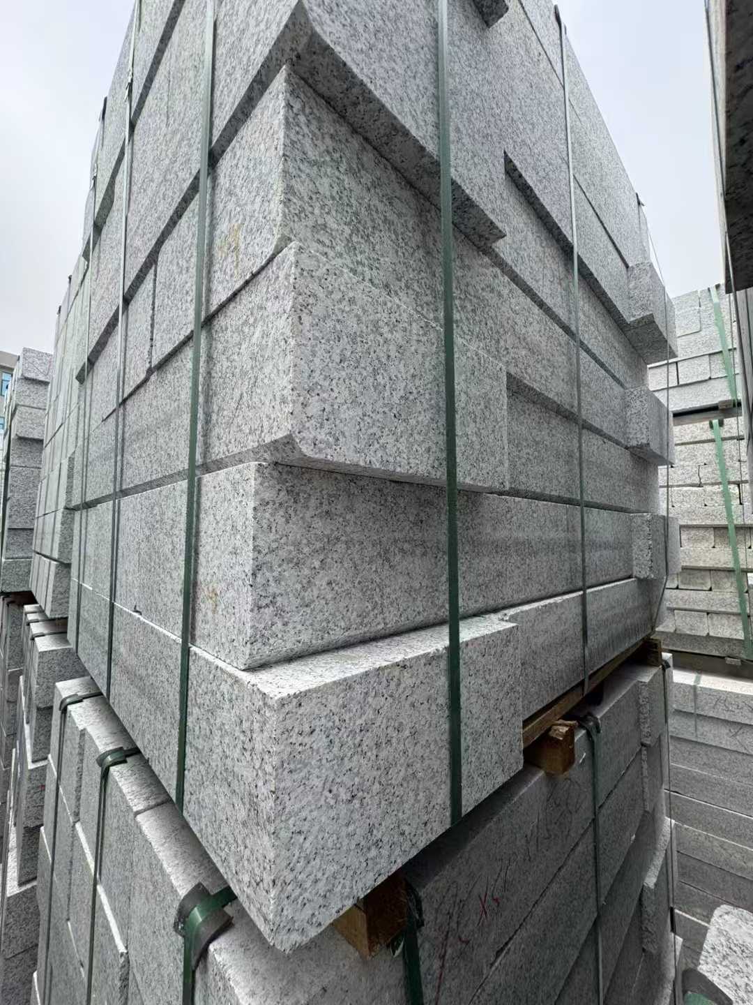 杭州芝麻白路牙石 马路牙子